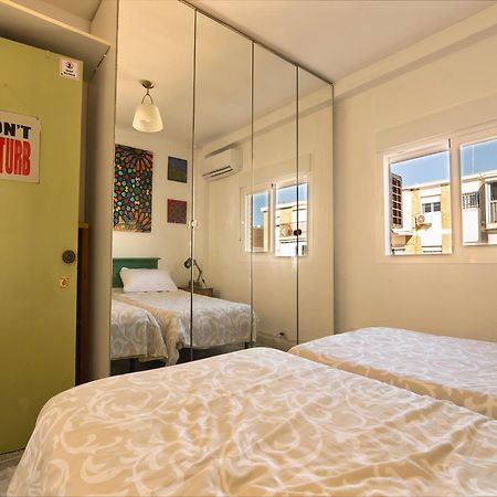 Habitaciones Green Door B&B กามาส ภายนอก รูปภาพ