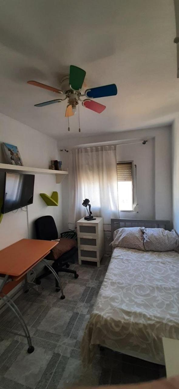 Habitaciones Green Door B&B กามาส ภายนอก รูปภาพ