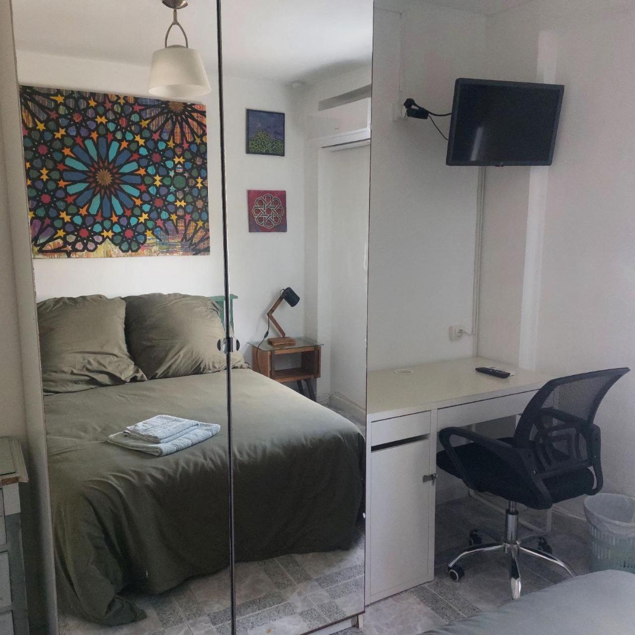 Habitaciones Green Door B&B กามาส ภายนอก รูปภาพ